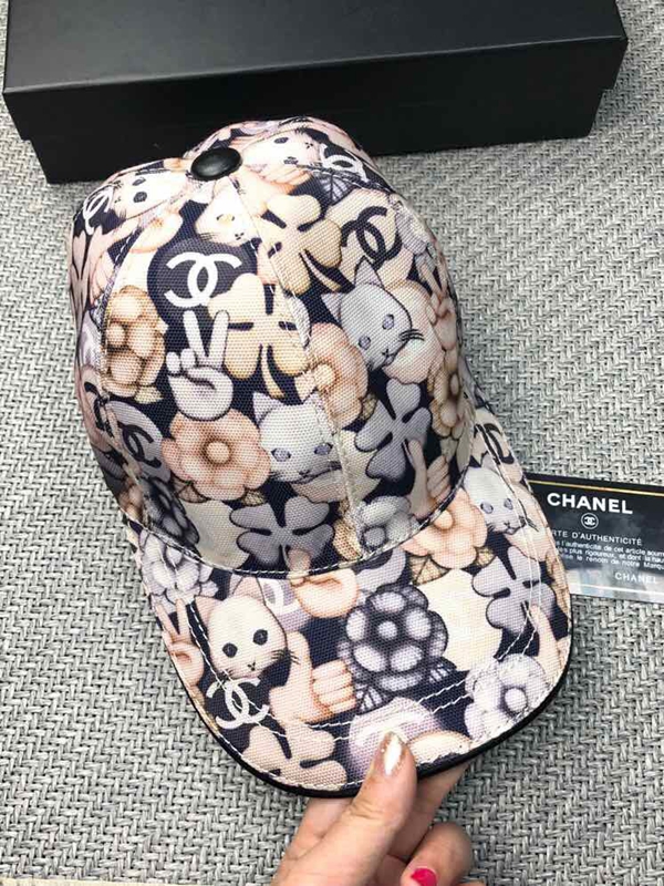 ブランド帽子側面デザイン